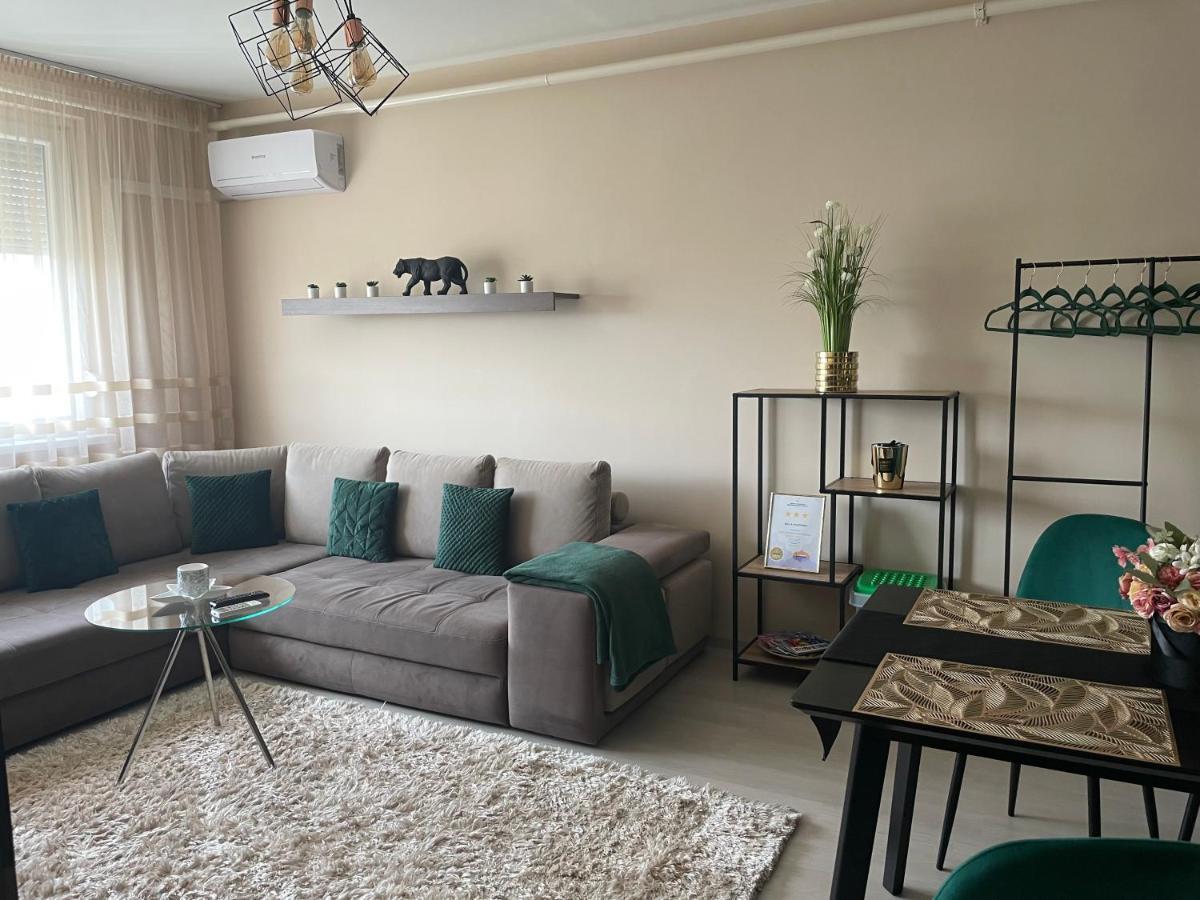 Bella Apartman Debrecen Extérieur photo